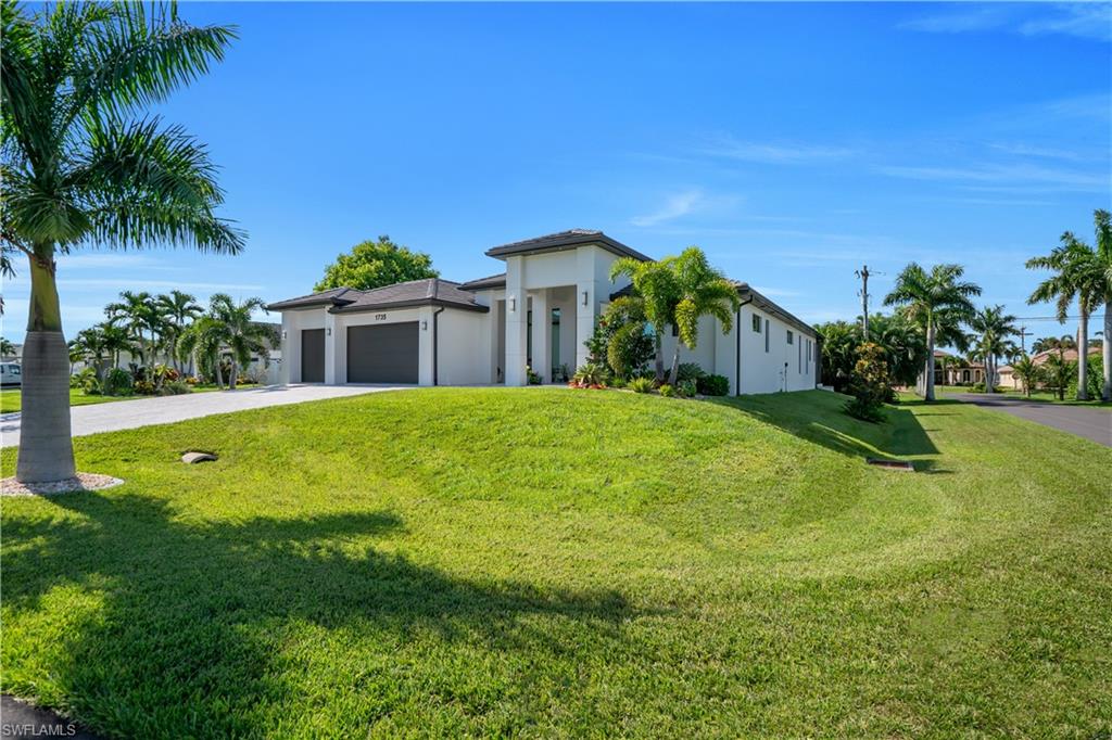 1735 SW 51st TER