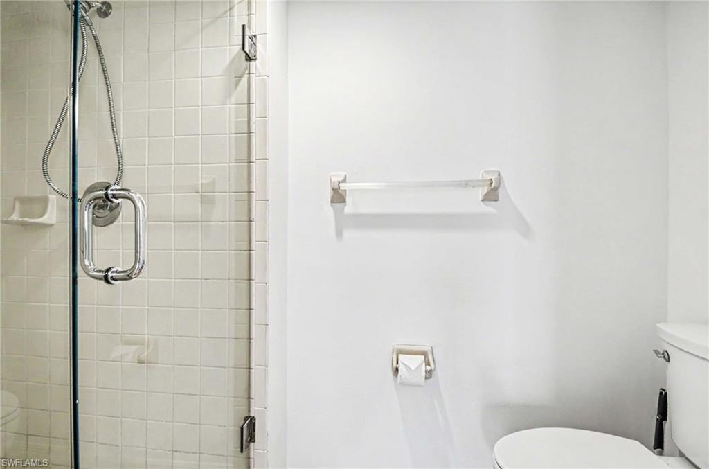 9650 Victoria LN 104 photo 12