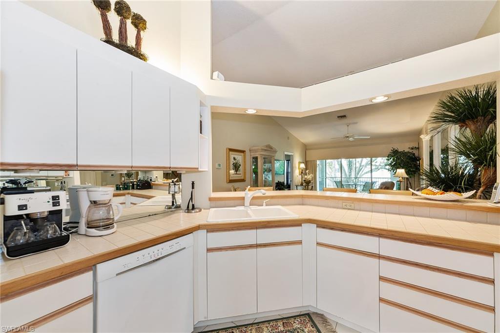 7050 Barrington CIR 201 photo 7