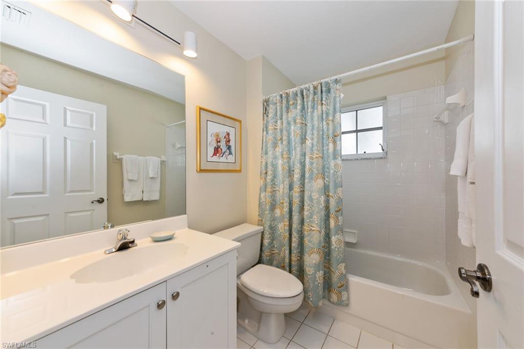 7050 Barrington CIR 201 photo 14