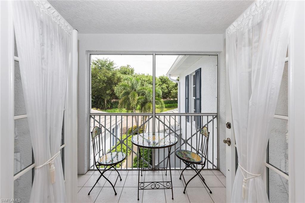 7050 Barrington CIR 201 photo 15