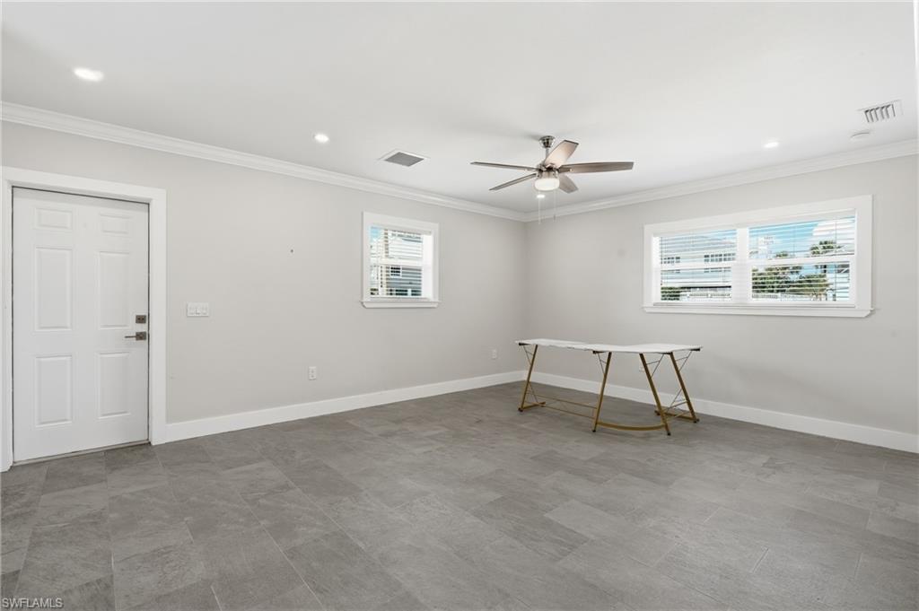 This could be the 3rd bedroom, workout room , office , It's a clean palette, waiting for your touches!!