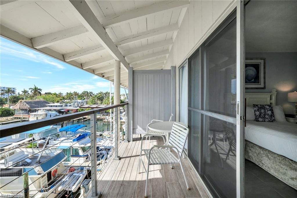 900 Broad AVE S 320 photo 7