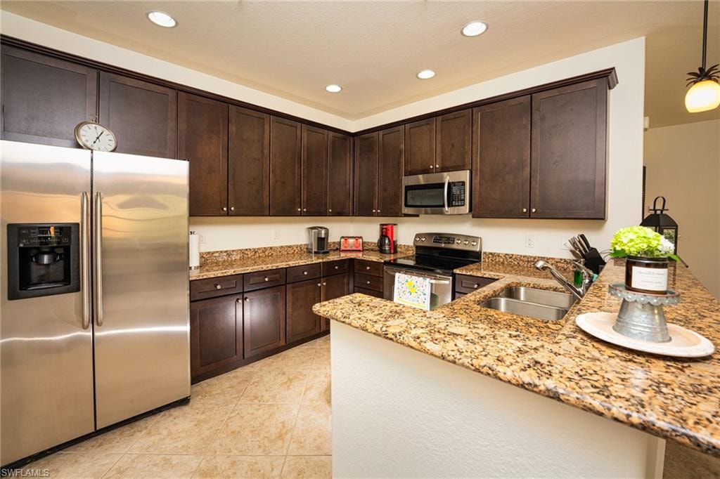 8986 Cambria CIR 2203 photo 10