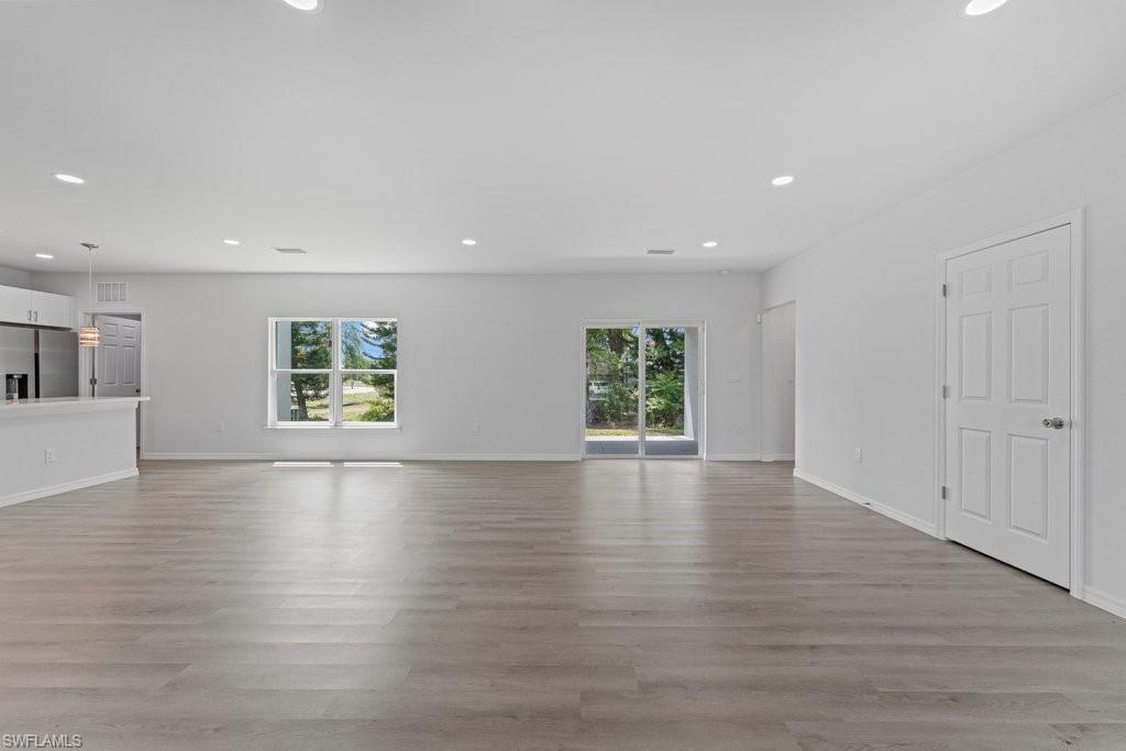 15 Hampton AVE photo 12