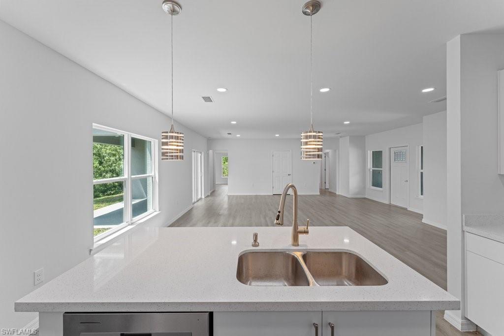 15 Hampton AVE photo 22