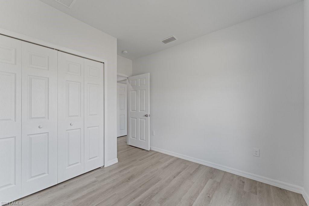 15 Hampton AVE photo 28