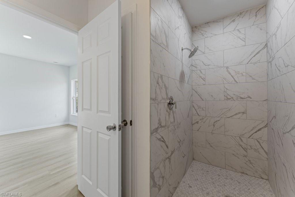 15 Hampton AVE photo 33