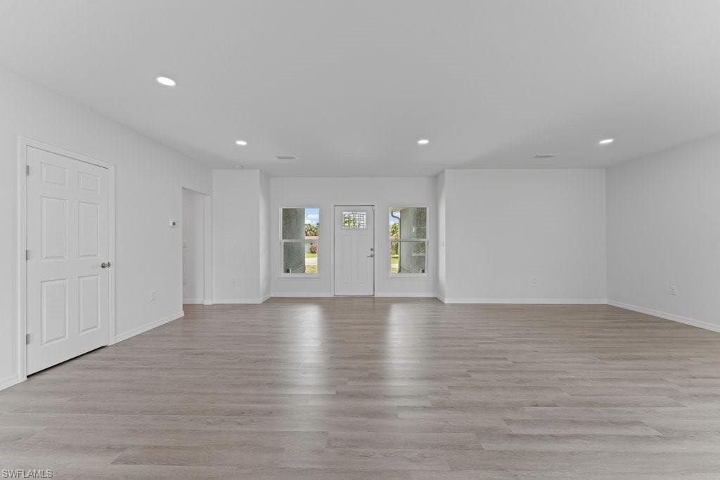 15 Hampton AVE photo 14