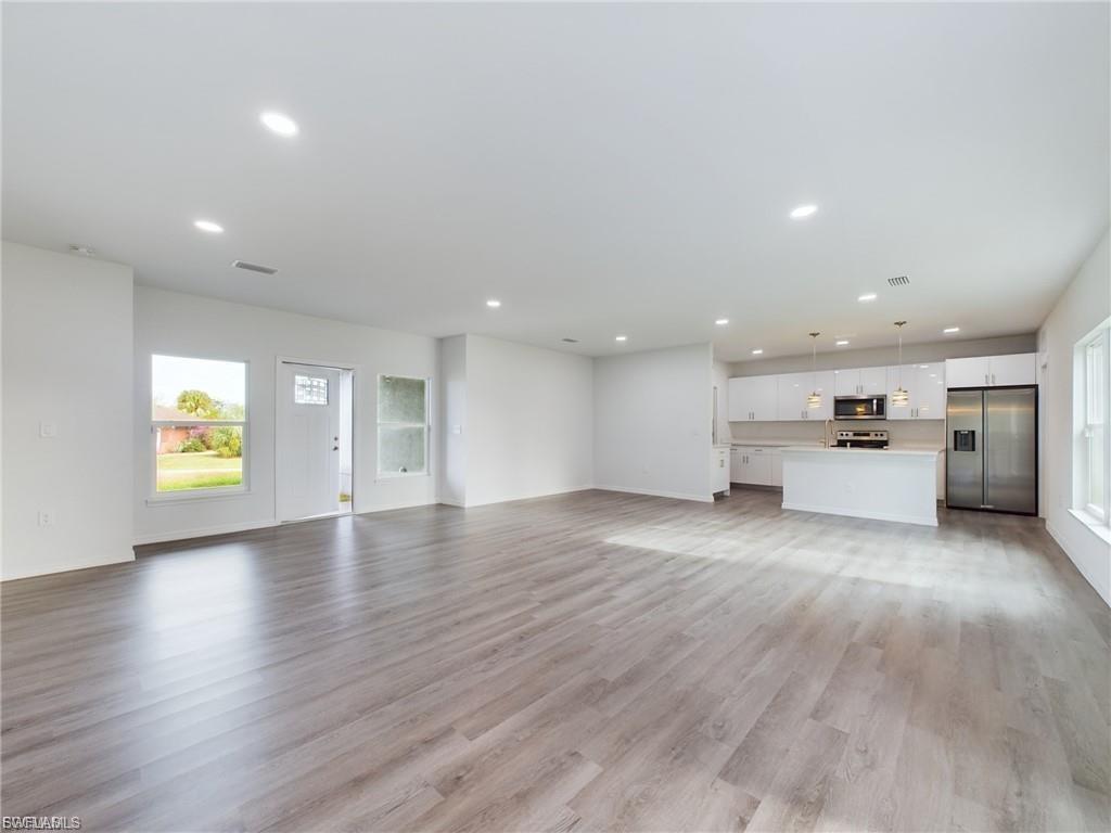15 Hampton AVE photo 11