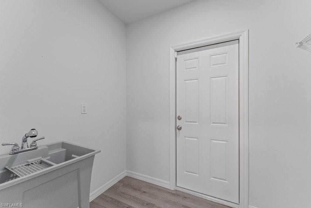 15 Hampton AVE photo 19