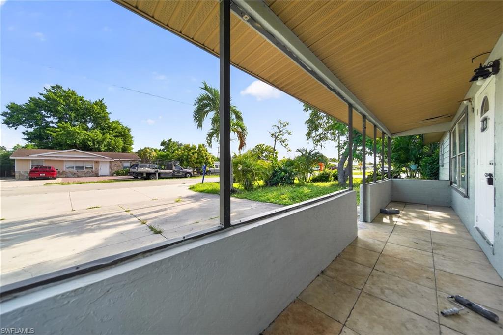 1846 Maple DR