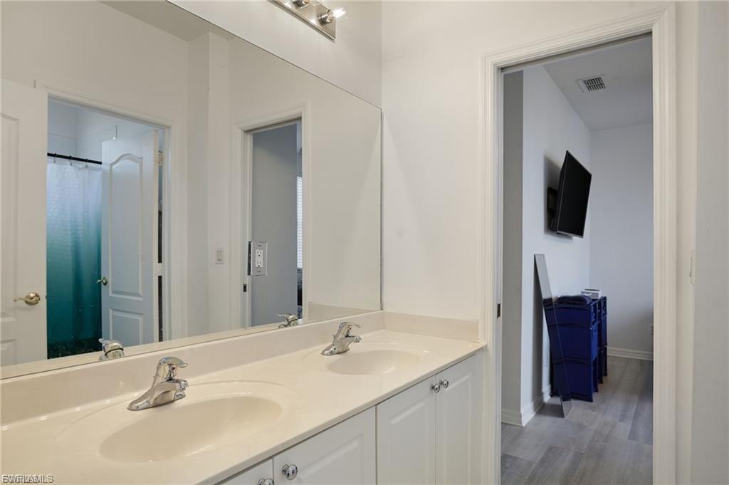 9130 Spring Mountain WAY photo 17