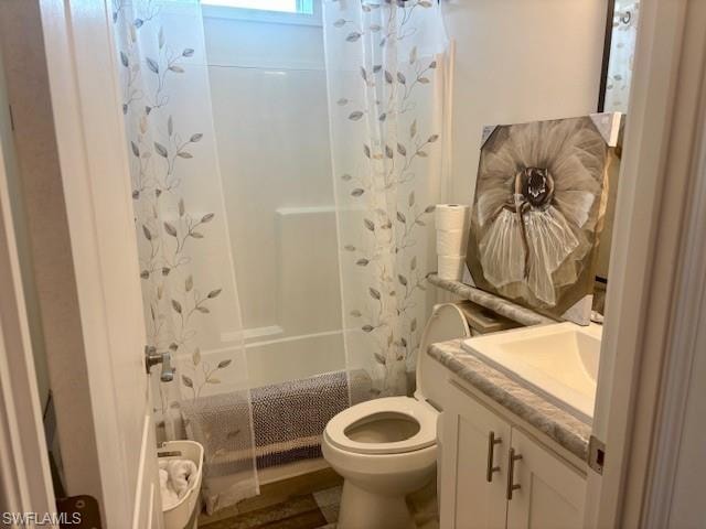 2nd bathroom featuring tub/shower combo