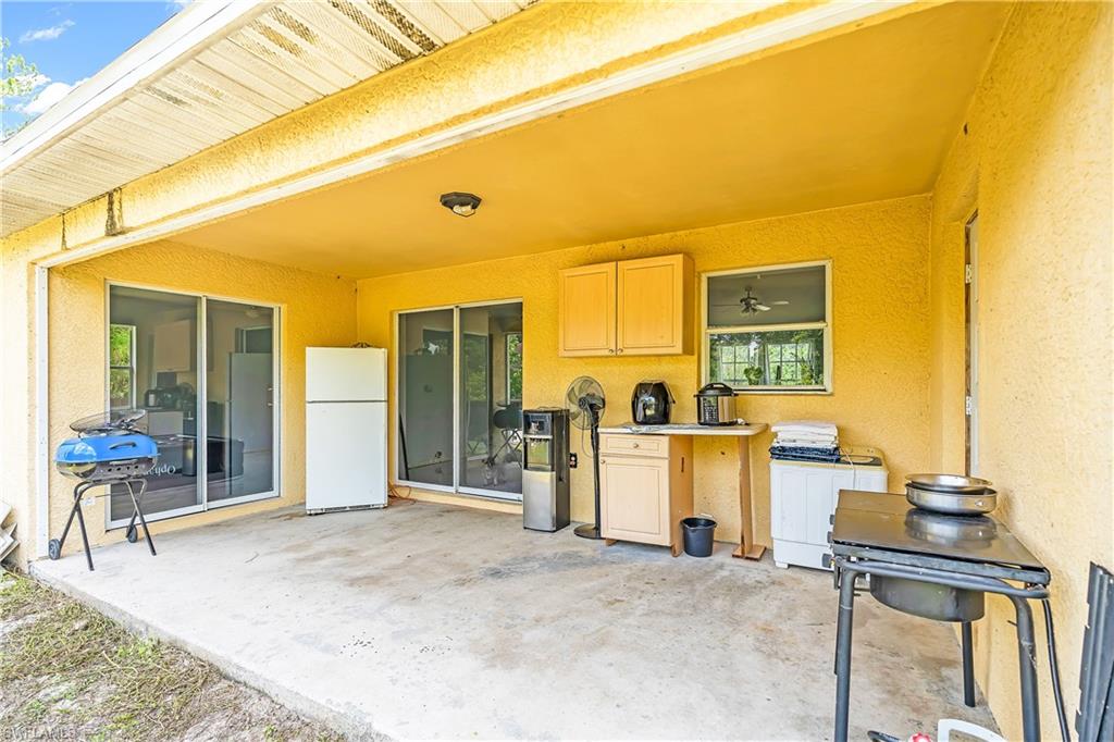 551 Eisenhower BLVD photo 30