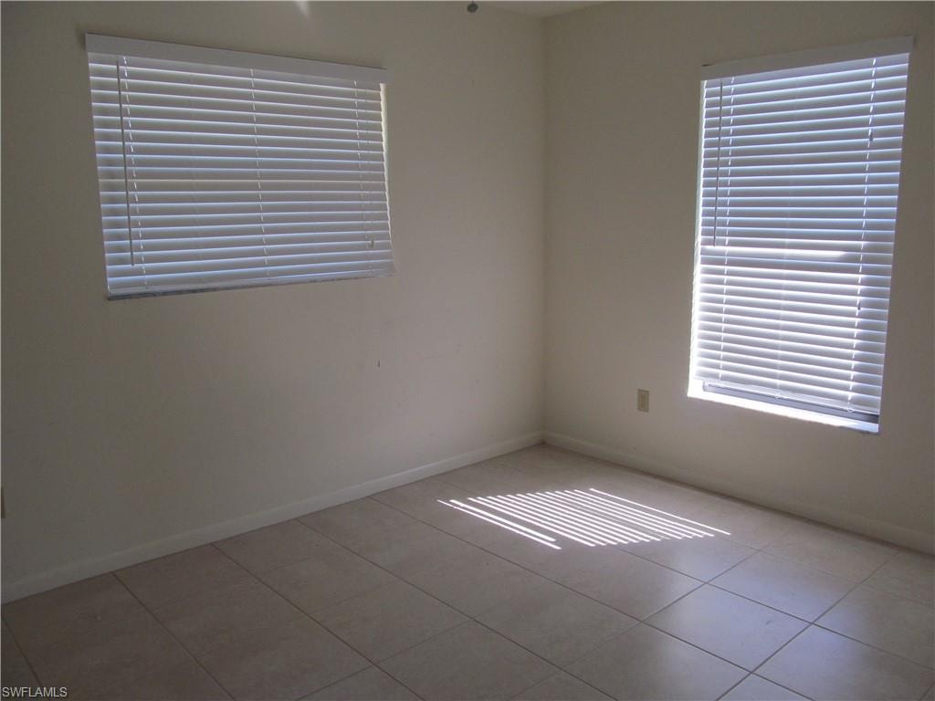 111 Doveside LN photo 12