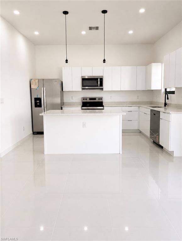 2918 Diplomat PKWY W photo 6