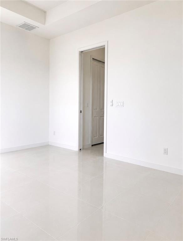 2918 Diplomat PKWY W photo 17