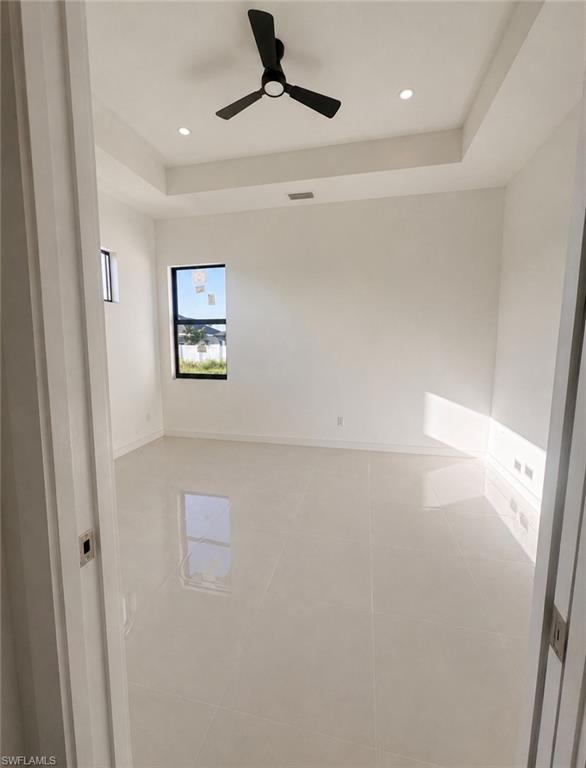 2918 Diplomat PKWY W photo 15