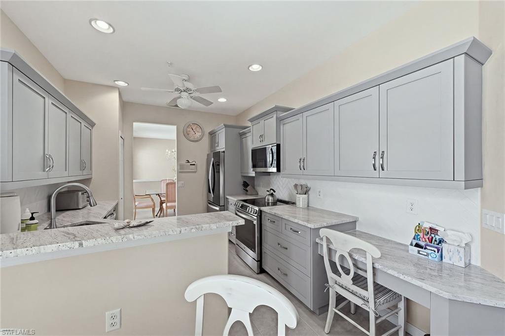 2190 Arielle DR 901 photo 17