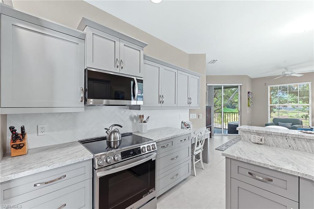 2190 Arielle DR 901 photo 22