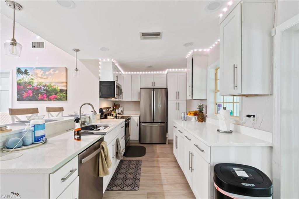 2437 Sunset AVE photo 23