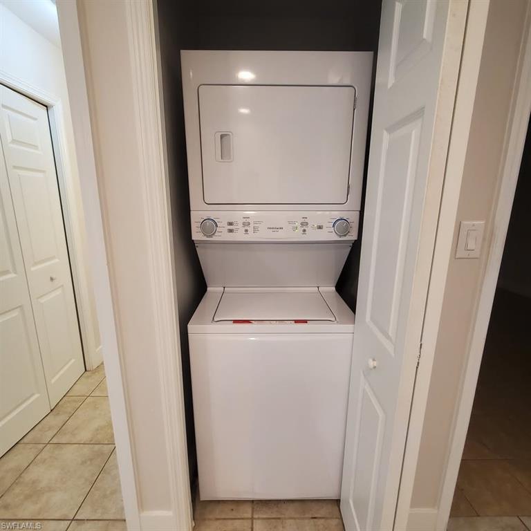 2437 Sunset AVE photo 27