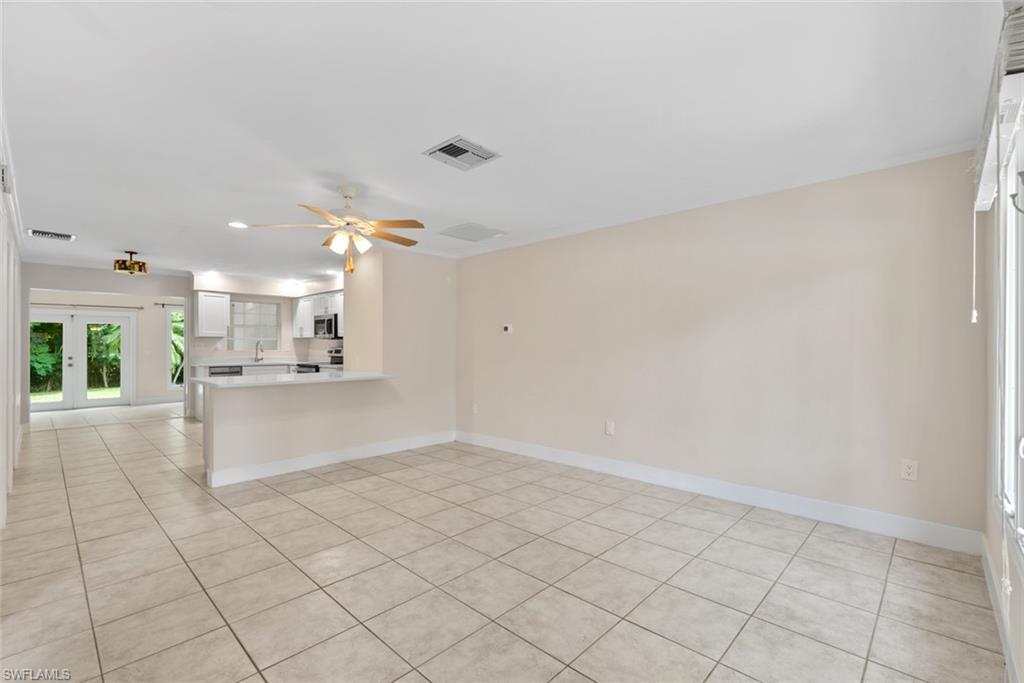 2437 Sunset AVE