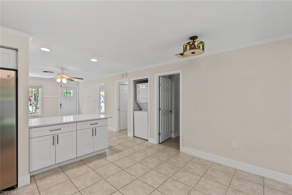 2437 Sunset AVE photo 9