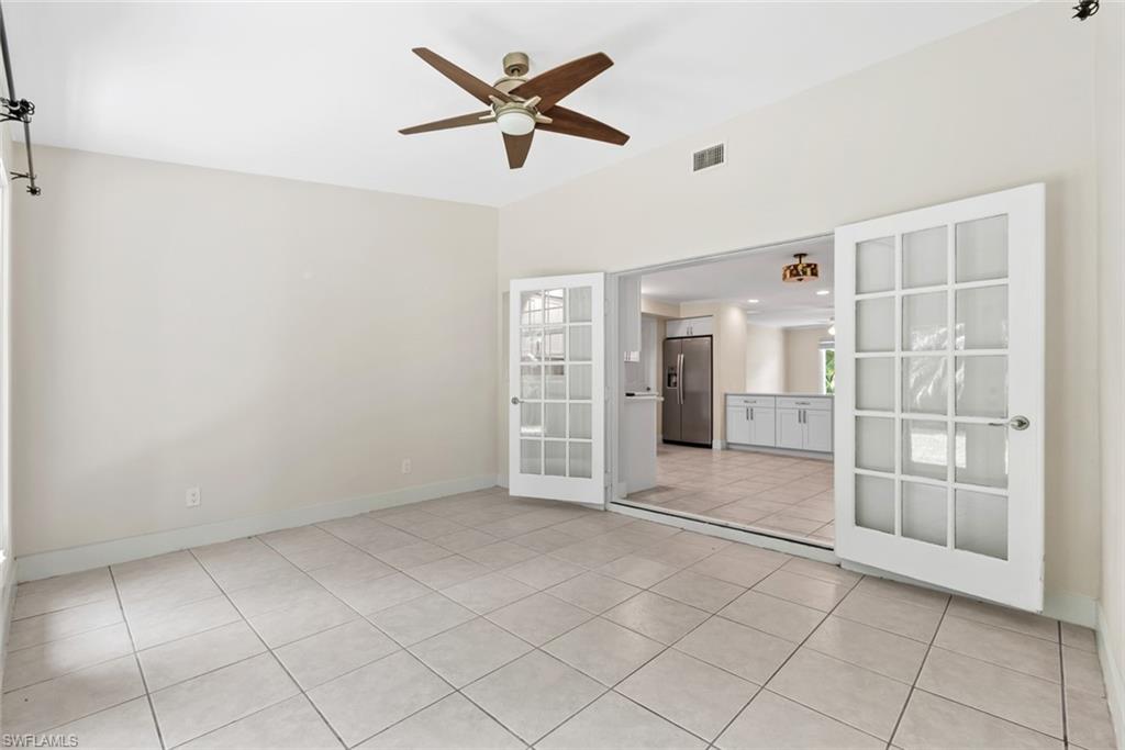 2437 Sunset AVE photo 18