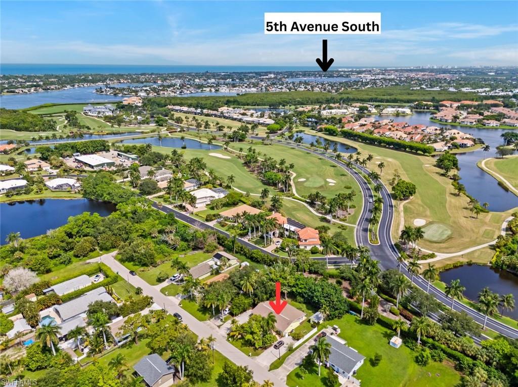 Close to 5th Ave S/Downtown Naples!