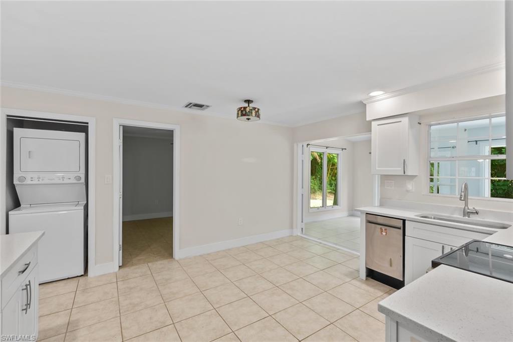 2437 Sunset AVE photo 8