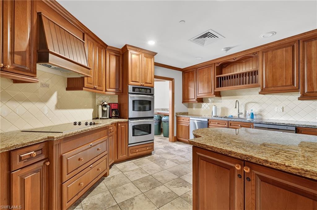 220 Collier BLVD 503 photo 42