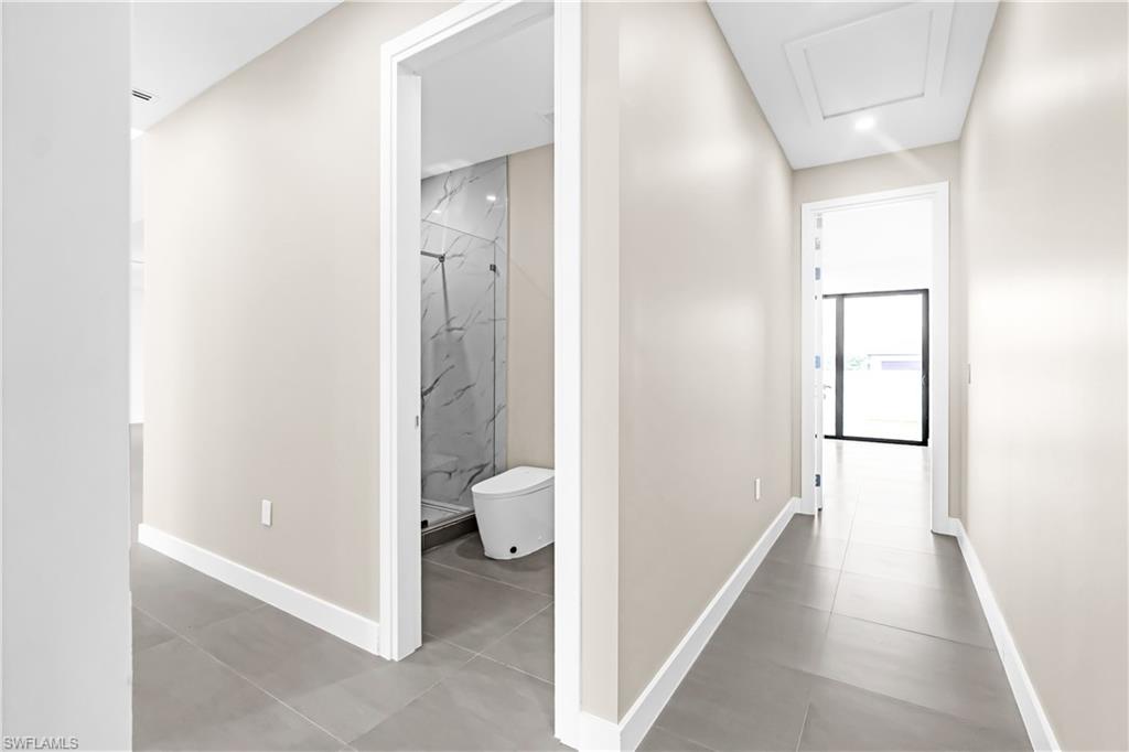 2700 SW Embers TER photo 23
