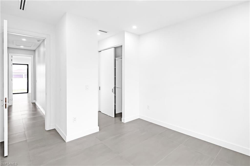 2700 SW Embers TER photo 19