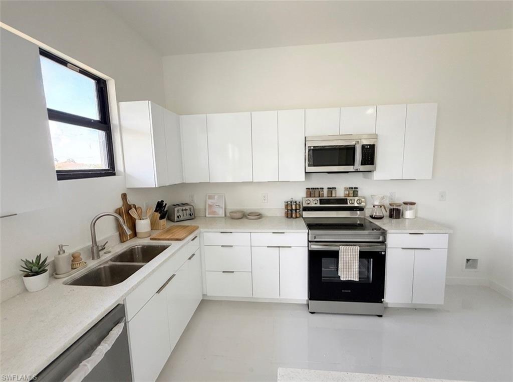 4226 NW 32nd LN photo 7