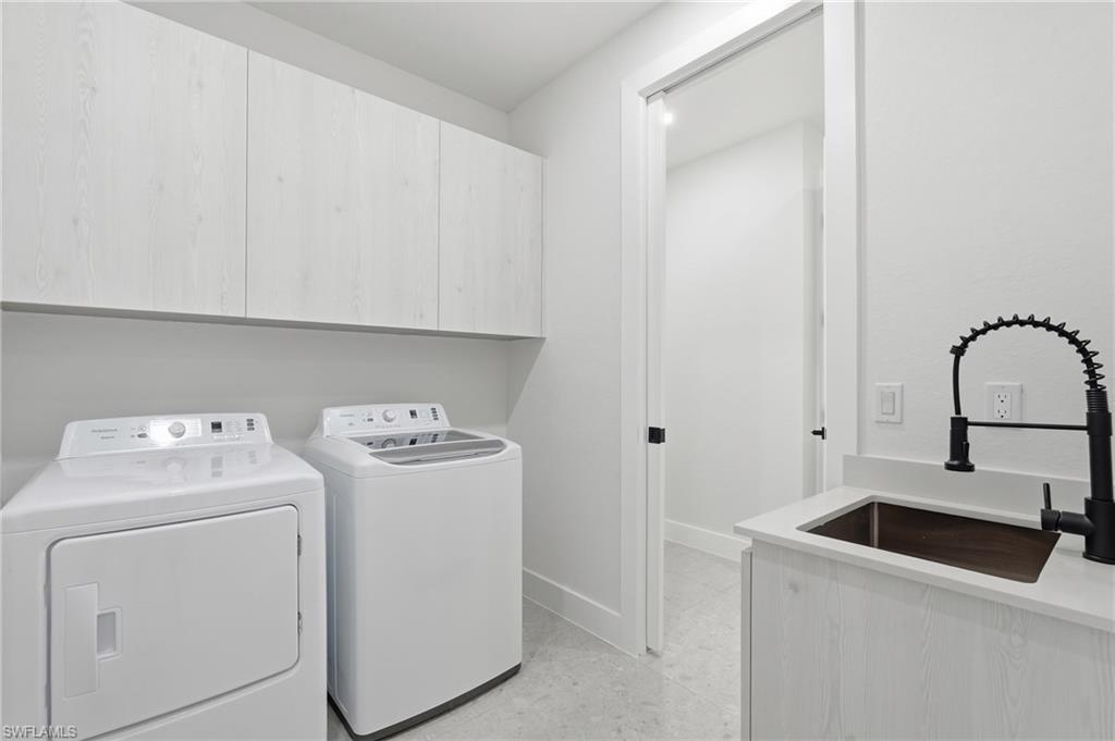 325 NE 15th TER photo 33