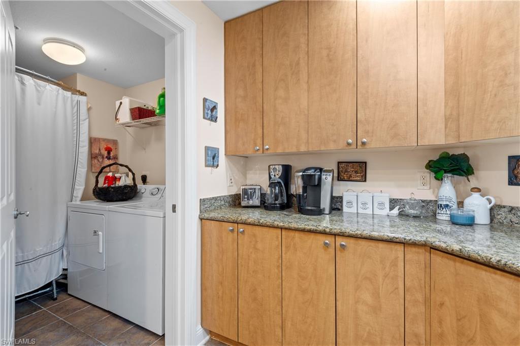 2825 Palm Beach BLVD 213 photo 25