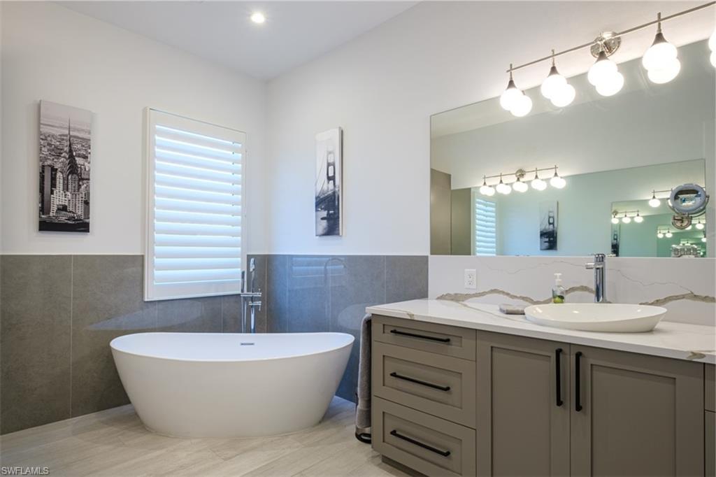Master Bath with free standing bathtub