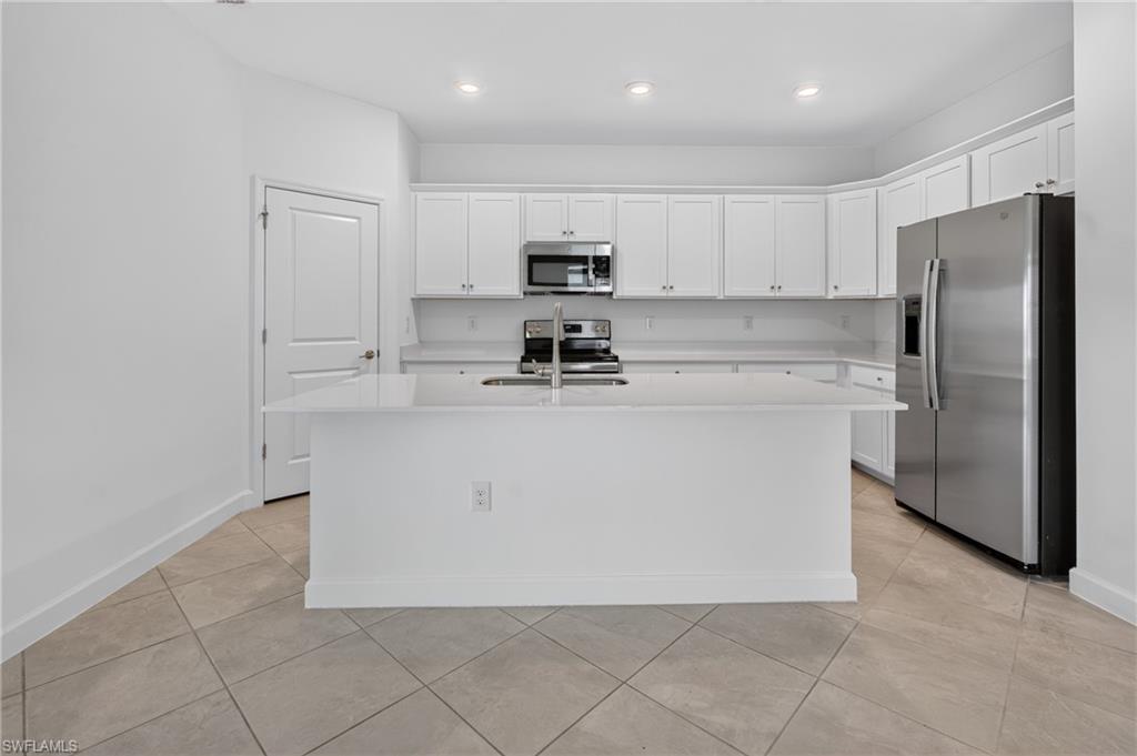 9156 Leatherwood LOOP photo 14