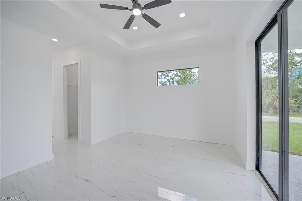 466 Laconic AVE photo 11