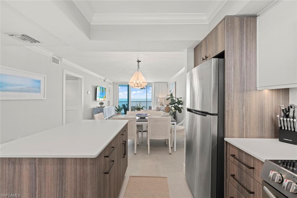 250 Estero BLVD 302 photo 15