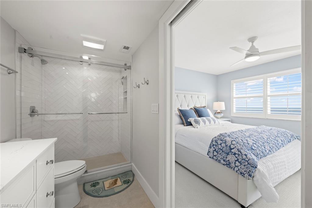 250 Estero BLVD 302 photo 31