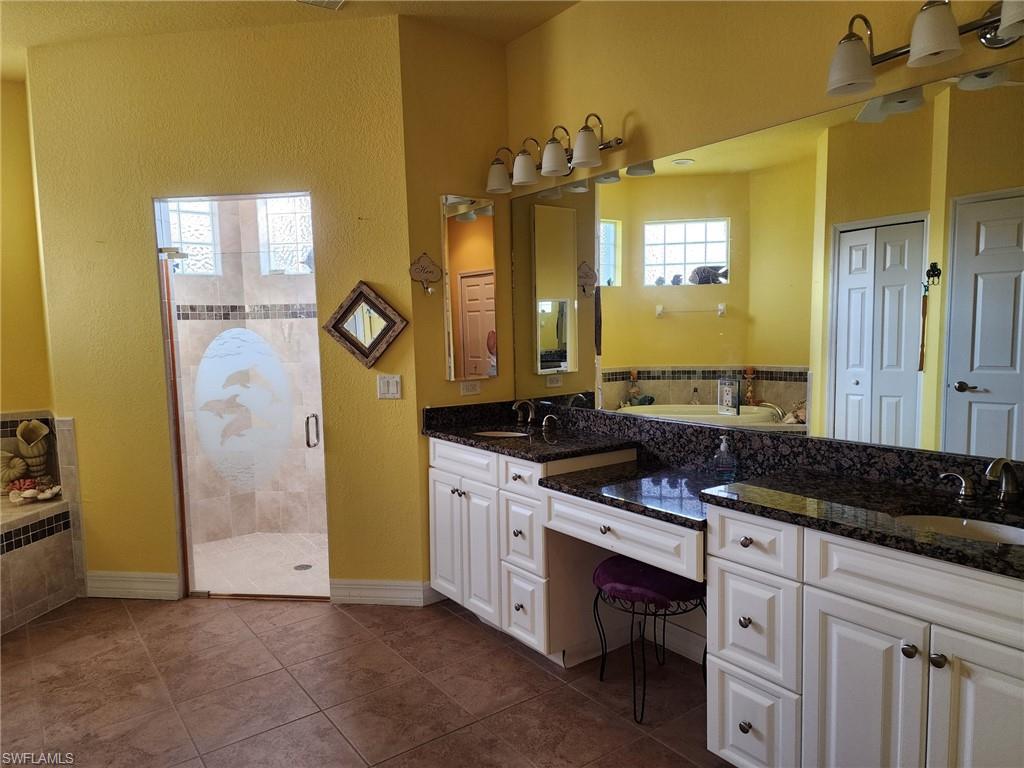 228 SE 30th TER photo 22