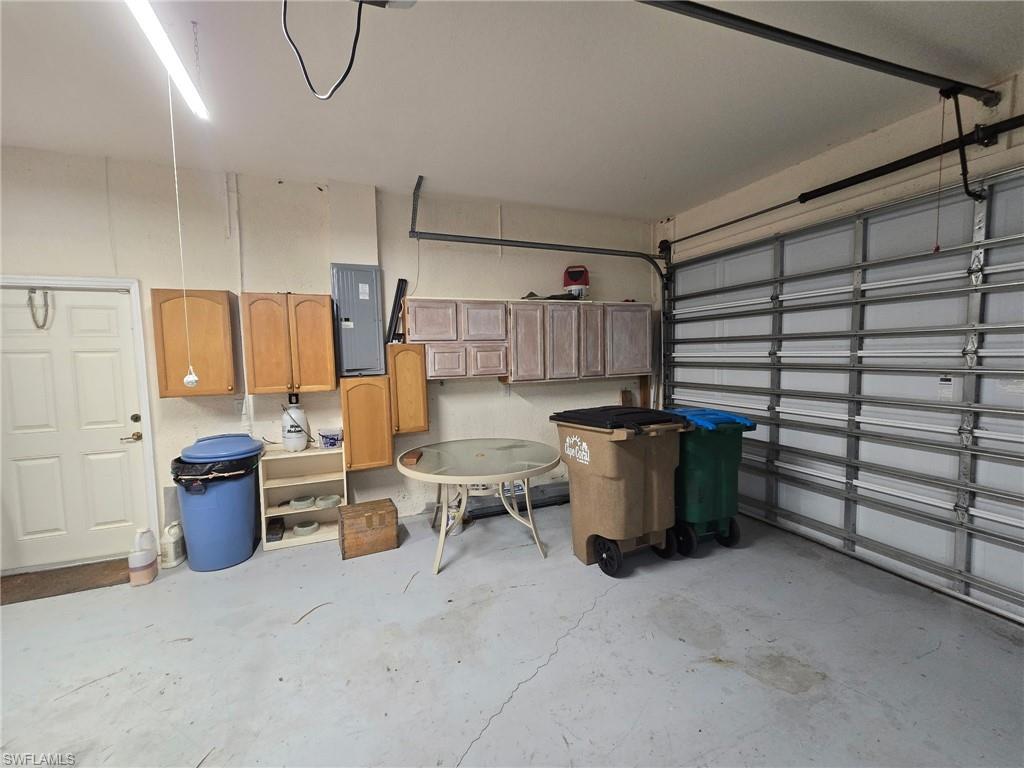 3 car, elc. set up for  Generator
