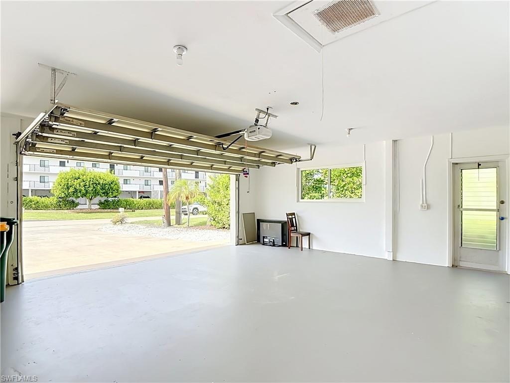 225 3rd ST photo 42