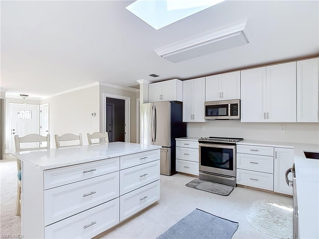225 3rd ST photo 14