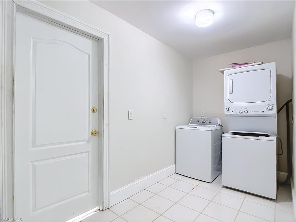 225 3rd ST photo 41