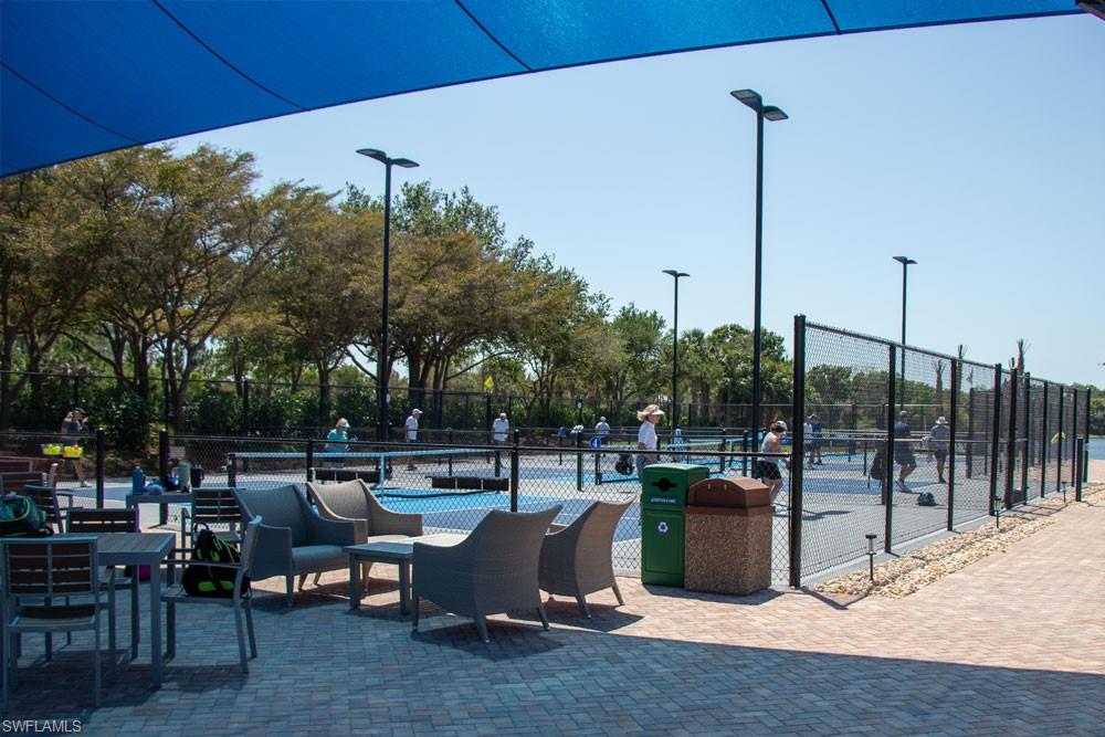 Commons ClubPickle Ball Courts