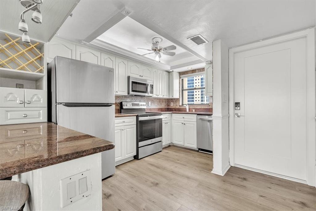 271 Southbay DR 241 photo 10